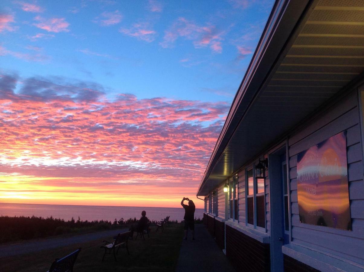Burton'S Sunset Oasis Motel Bay Saint Lawrence Екстериор снимка